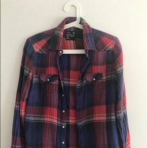 AMERICAN EAGLE  shirt - size M